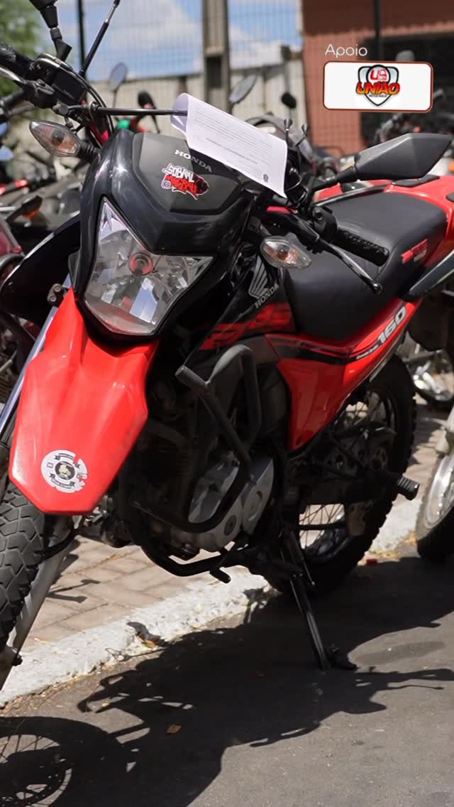 Motocicleta roubada é recuperada pelo PRE durante blitz próximo ao hospital regional em Sobral-Ce