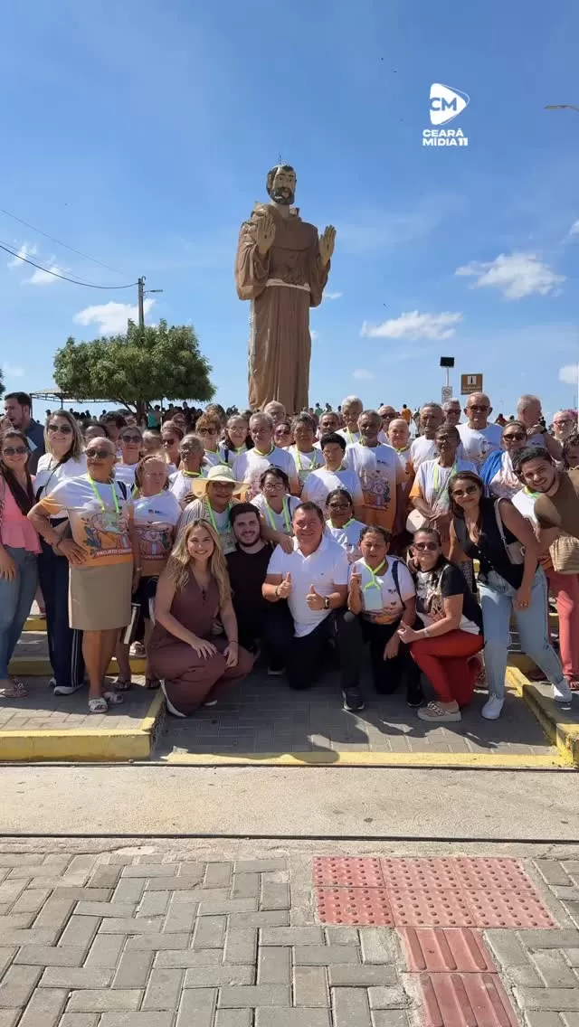 Idosos de Pacujá fazem caravana da fé a Canindé