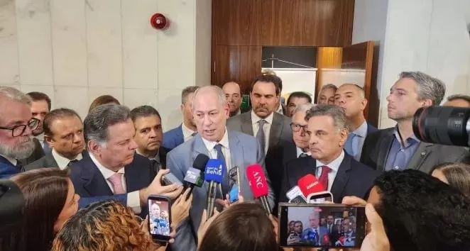 Aécio Neves convida Ciro Gomes para a Presidência, propondo via alternativa ao cenário atual