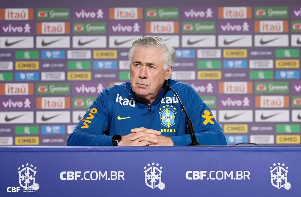Ancelotti testa novas táticas no amistoso contra o Egito