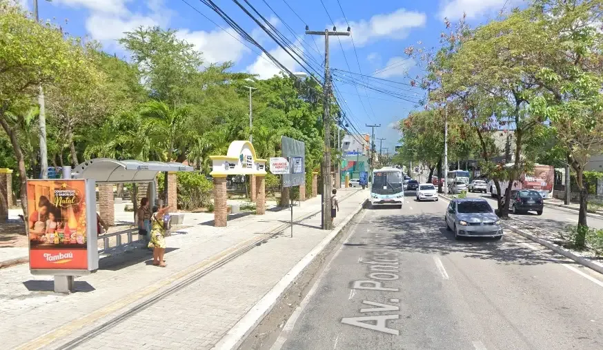 Avenida Pontes Vieira tem trecho bloqueado para obras
