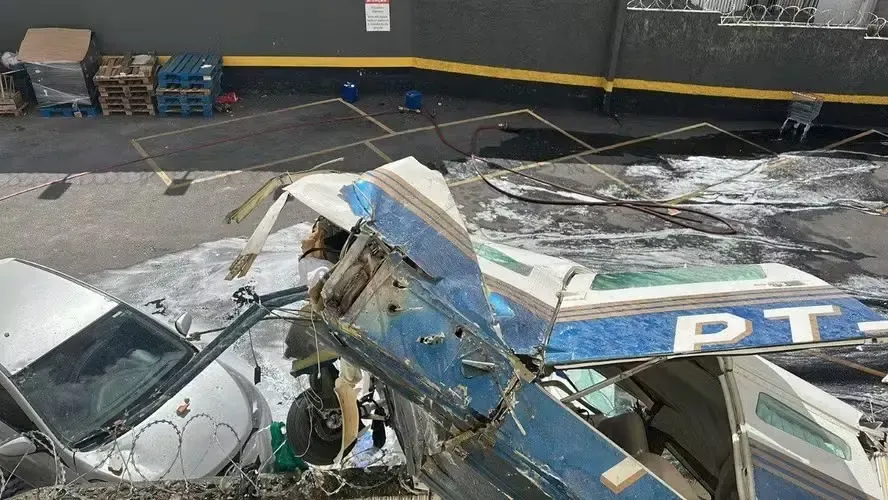 Avião que caiu em BH: modelo Embraer EMB-721C fabricado em 1979