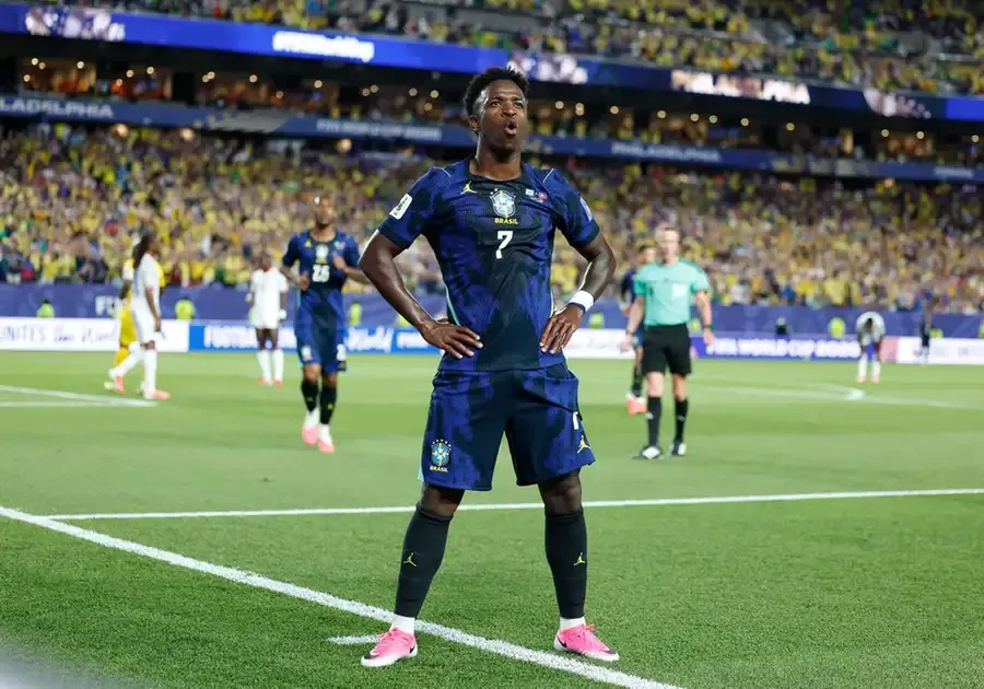 Brasil busca vitória contra Escócia em jogo decisivo