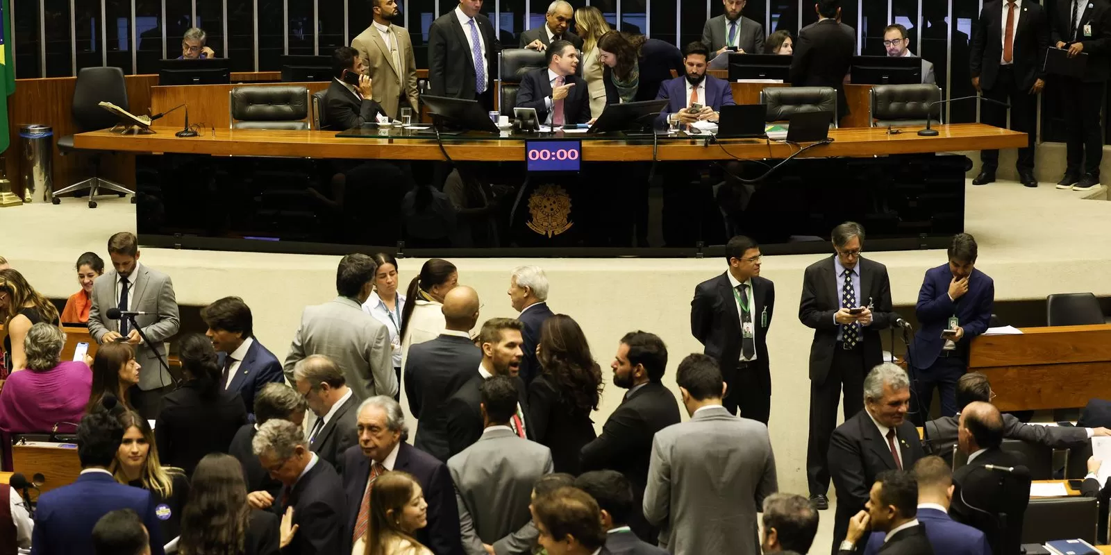 Câmara aprova projeto que dificulta 4b#rt#s legais em crianças.