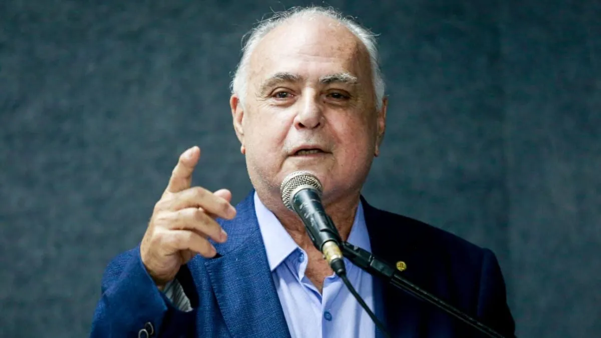 Câmara do Crato homenageia prefeito de Maracanaú