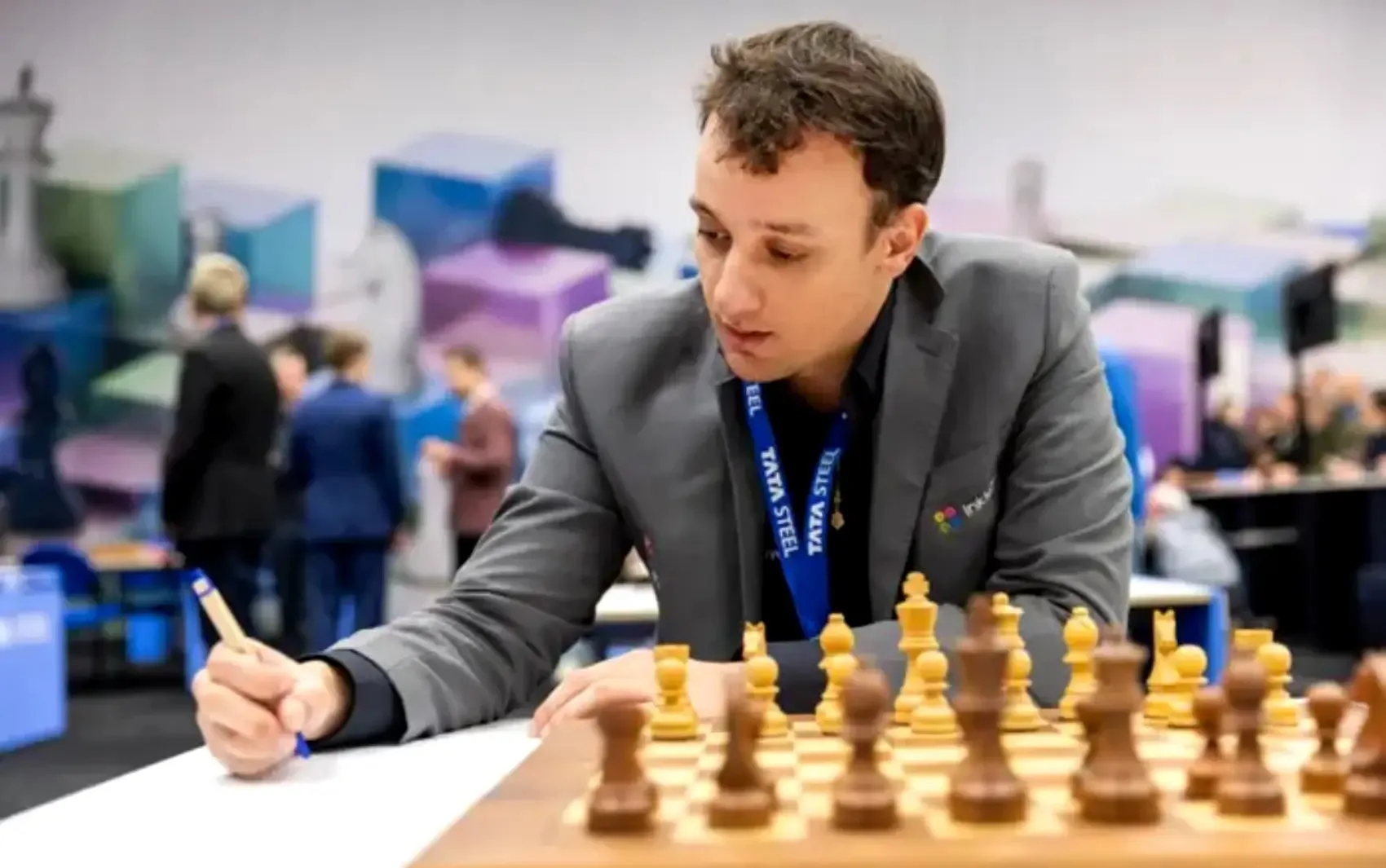 Campeão brasileiro de xadrez em evento simultâneo