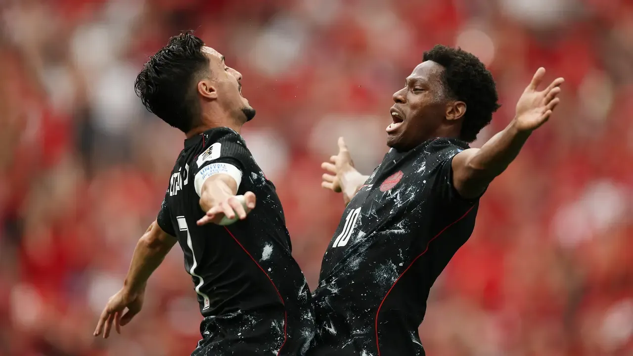 Canadá conquista 1ª vitória histórica na Copa do Mundo