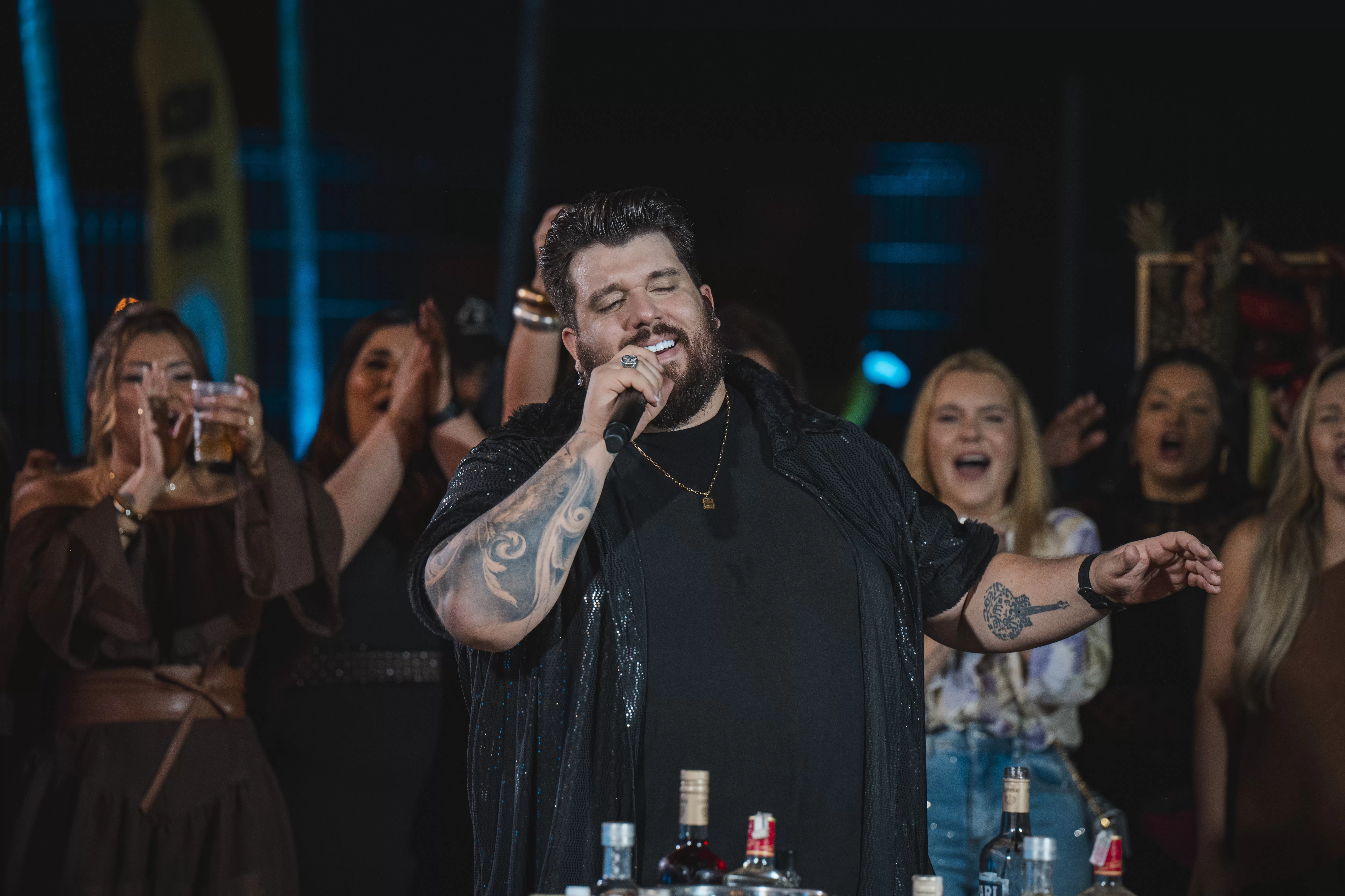 Cantor Panda Agita Campinas com Feijoada Premium e Open Bar