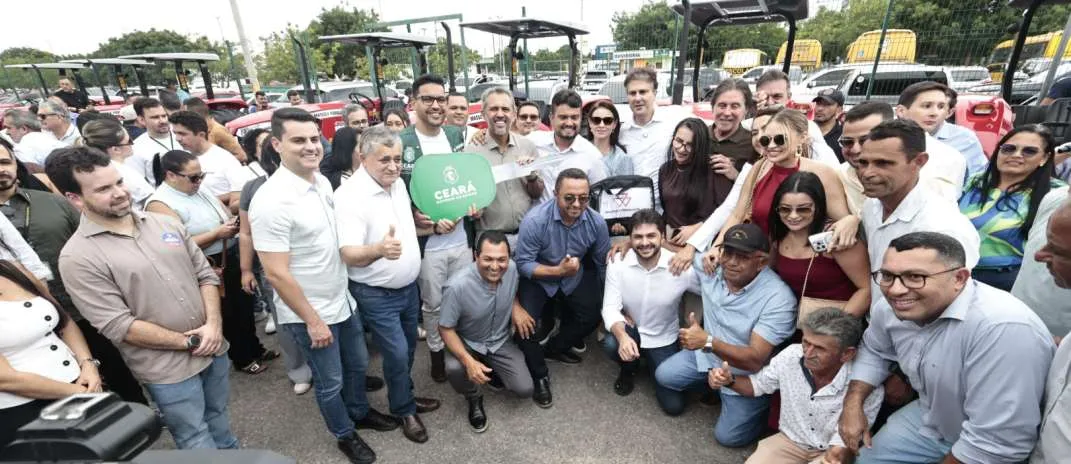 Cariri recebe 20 tratores para impulsionar agricultura familiar