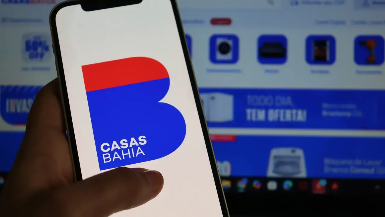Casas Bahia realiza leilão de eletrodomésticos