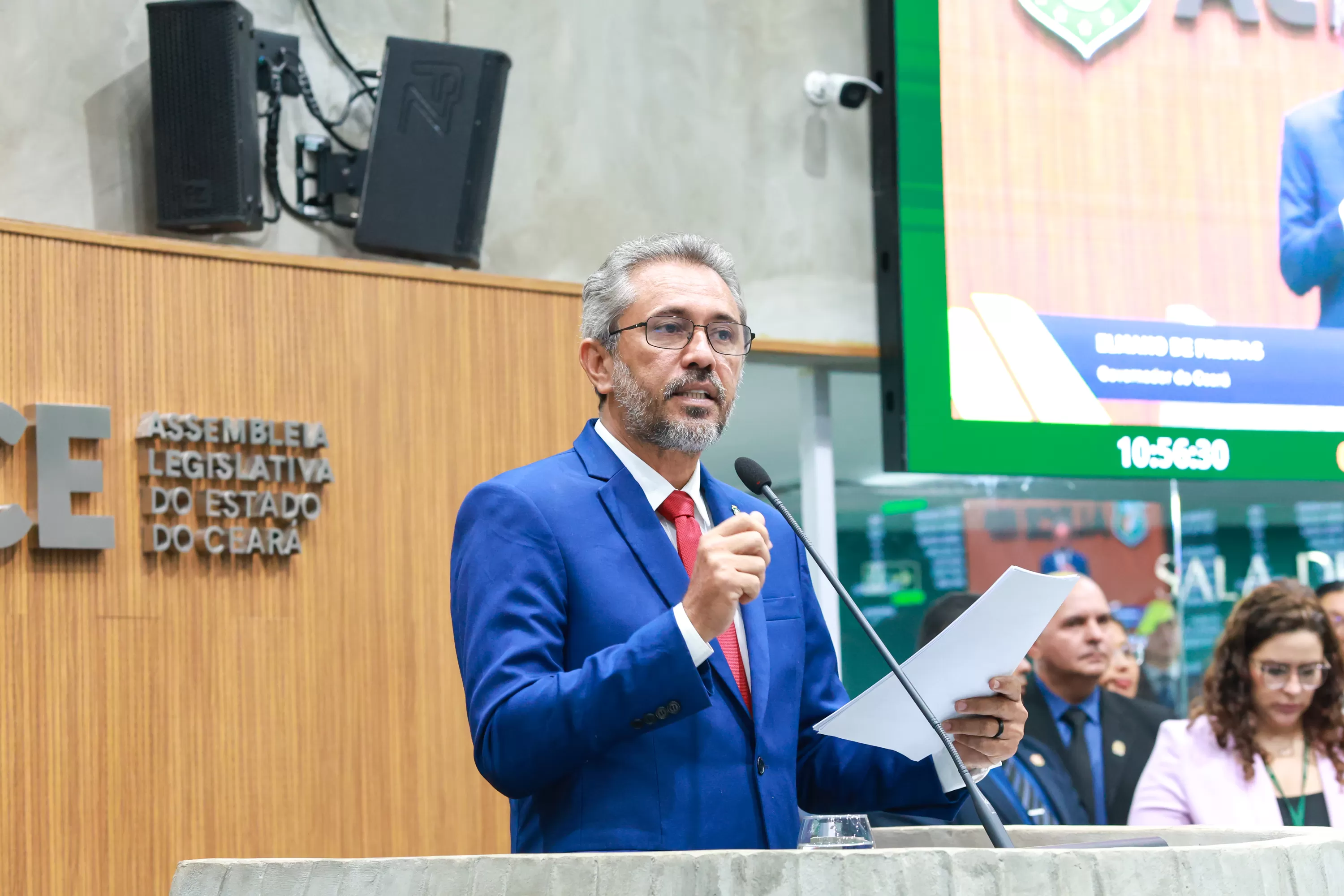Ceará: Elmano Autoriza Concurso para Professores da Rede Estadual em 2026