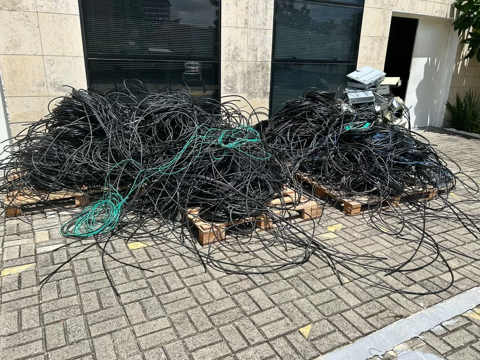 Ceará: Megaoperação contra furto de energia apreende 621 kg de cabos e prende 8 pessoas