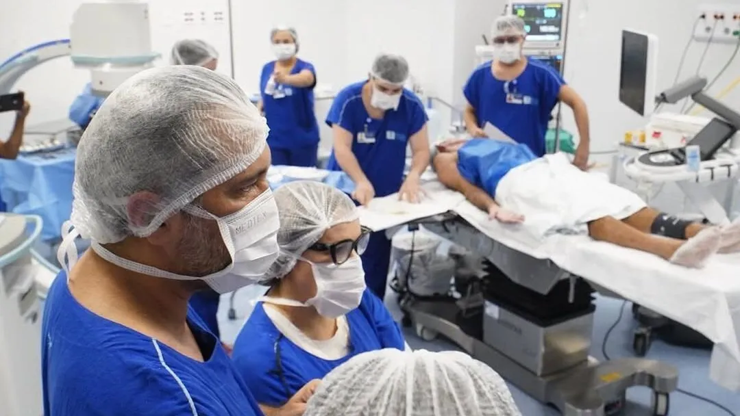 Ceará amplia rede de saúde e avanço em cirurgias