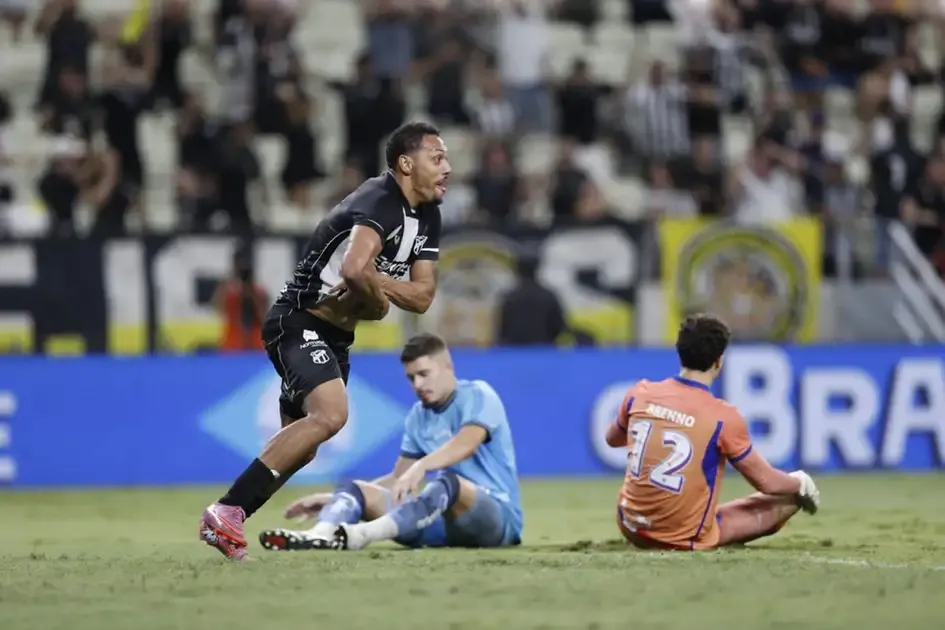 Ceará defende tabu de 14 jogos contra o Fortaleza