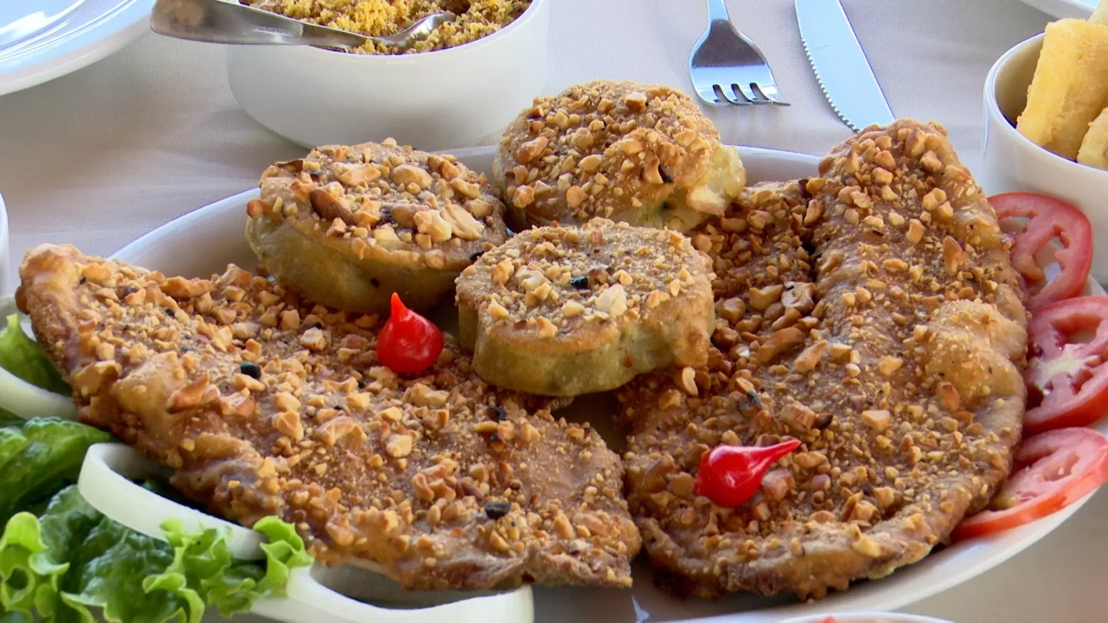 Chef Gisleide ensina tilápia crocante com castanha de caju no Chef JPB