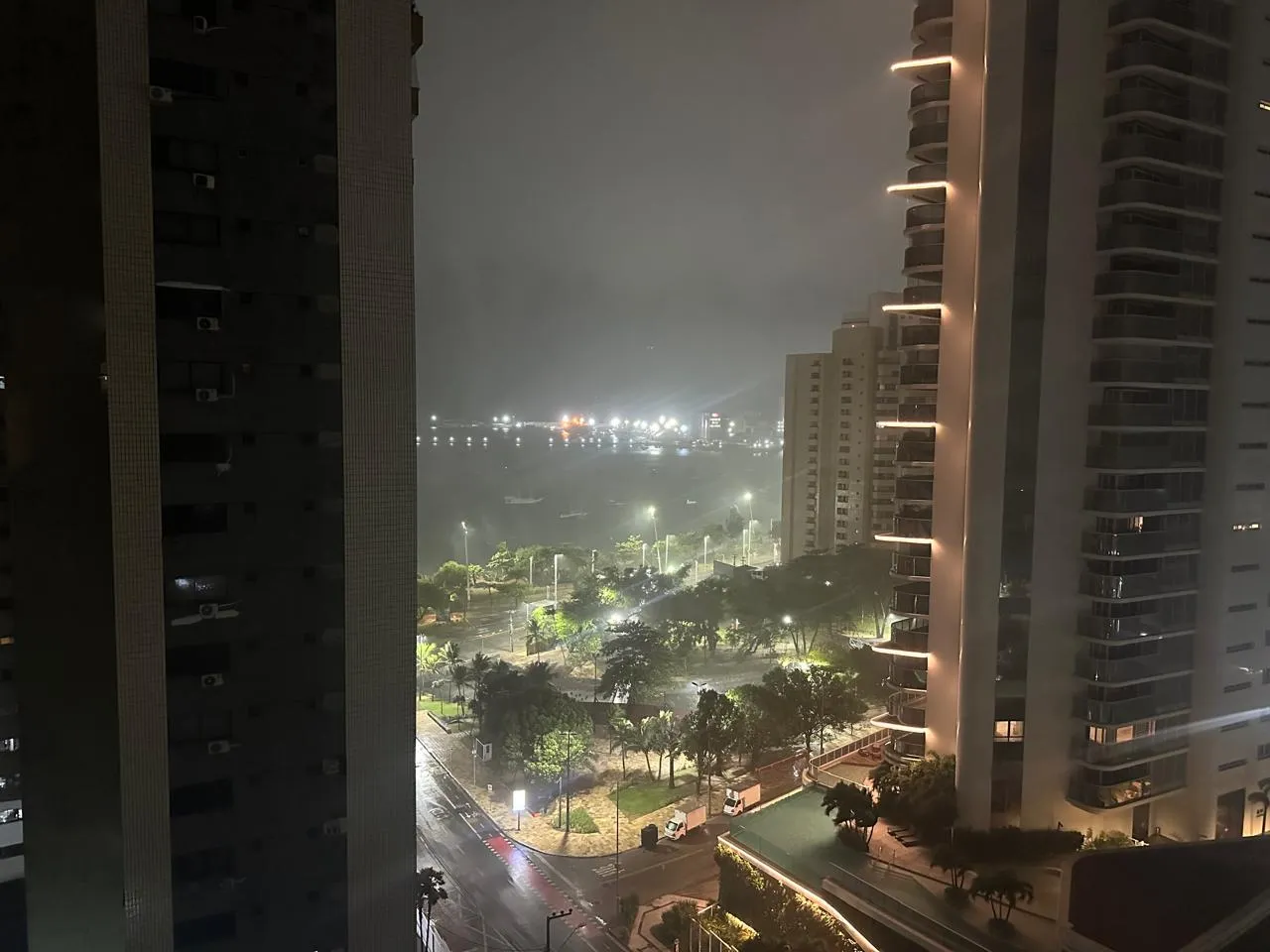 Chuva e ventos fortes atingem Fortaleza e Região Metropolitana