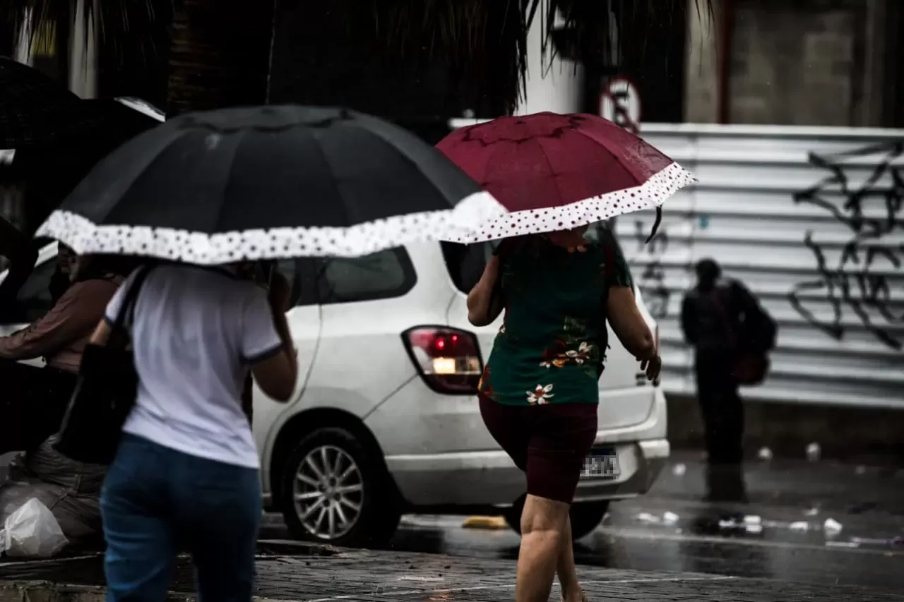 Chuvas Intensas no CE: 171 Cidades em Alerta Máximo