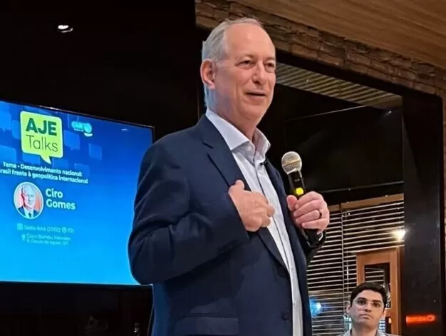 Ciro Gomes não descarta corrida presidencial em 2026: 'Me coçando olhando para o Brasil'