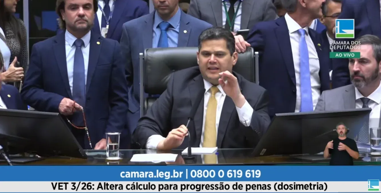 Congresso Nacional derruba veto de Lula e altera regras de penas de 8 de janeiro