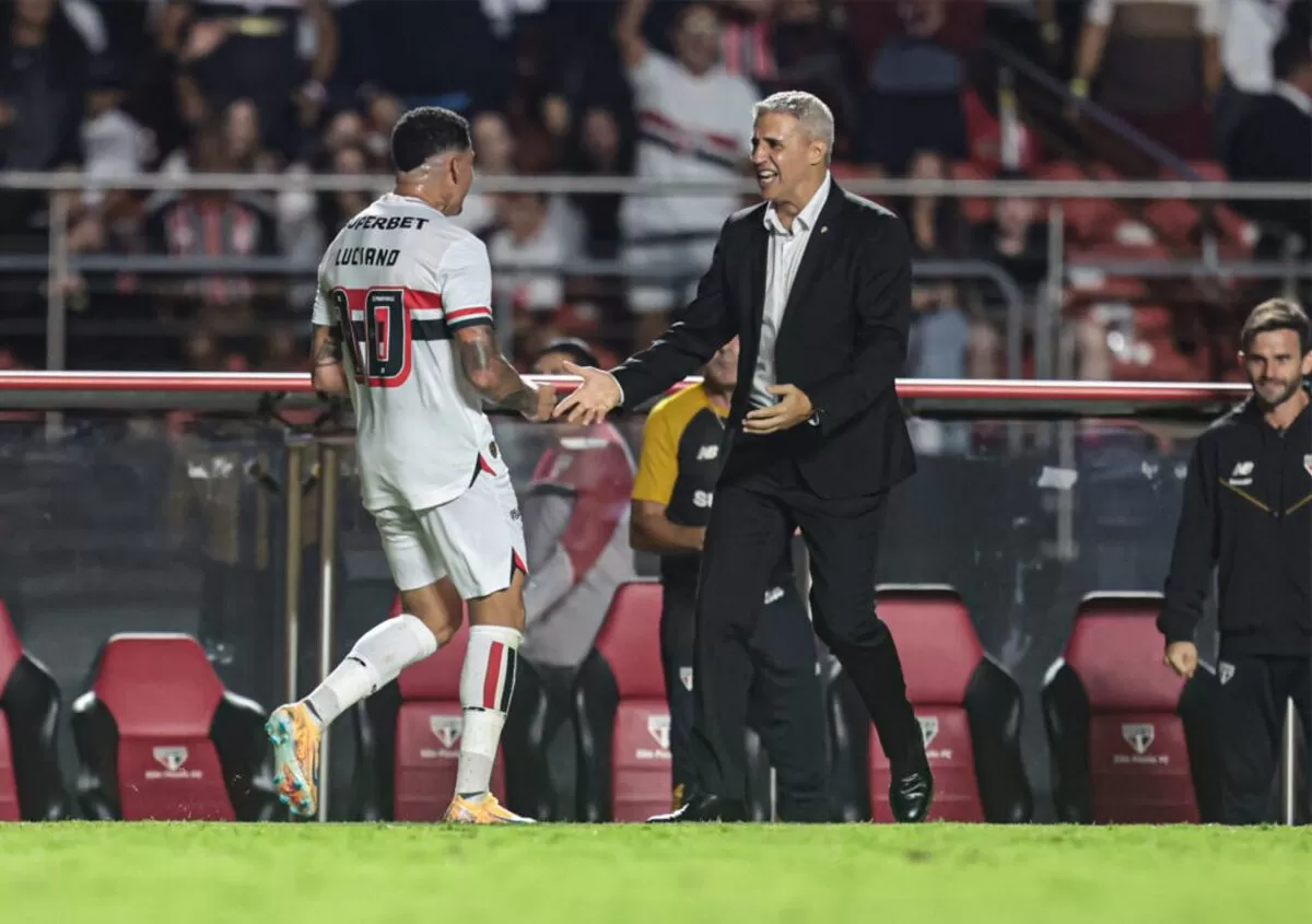 Controvérsia Arbitral: São Paulo Vence Flamengo Sob Forte Protesto