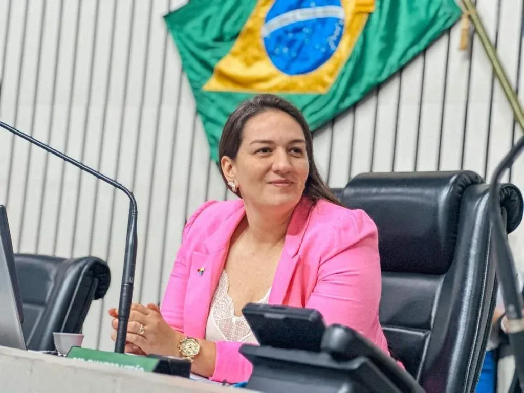 Deputada Luana Régia apoia Ciro Gomes para o Governo