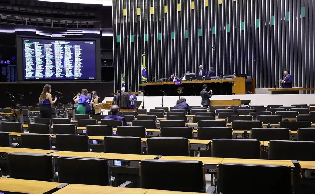 Deputados Cearenses Aprovam PEC do Fim da Escala 6x1
