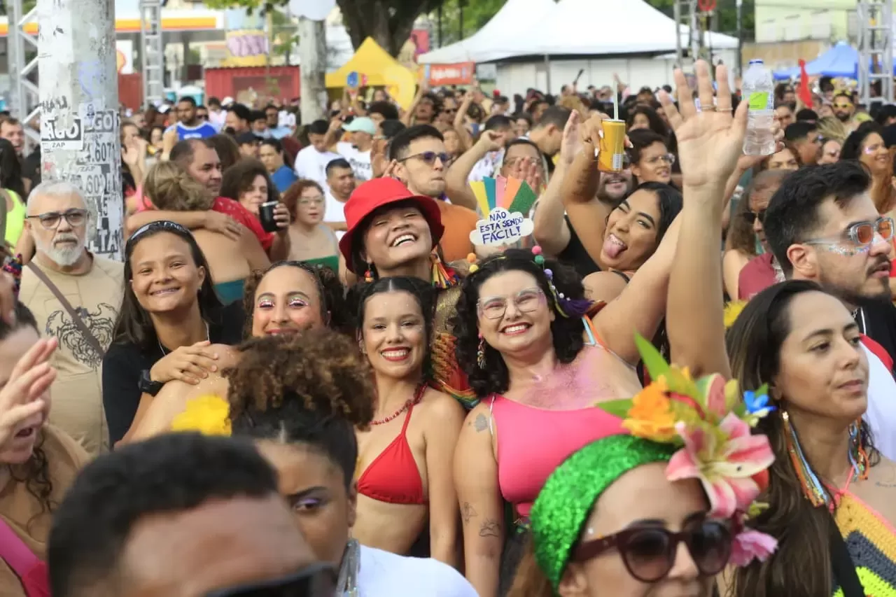Despedida épica: Carnaval 2026 de Fortaleza reúne multidões em festa inesquecível