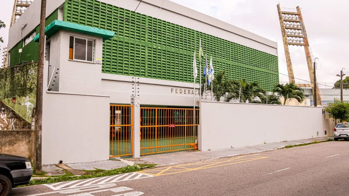 Dirigente da FCF investigado por crimes sexuais