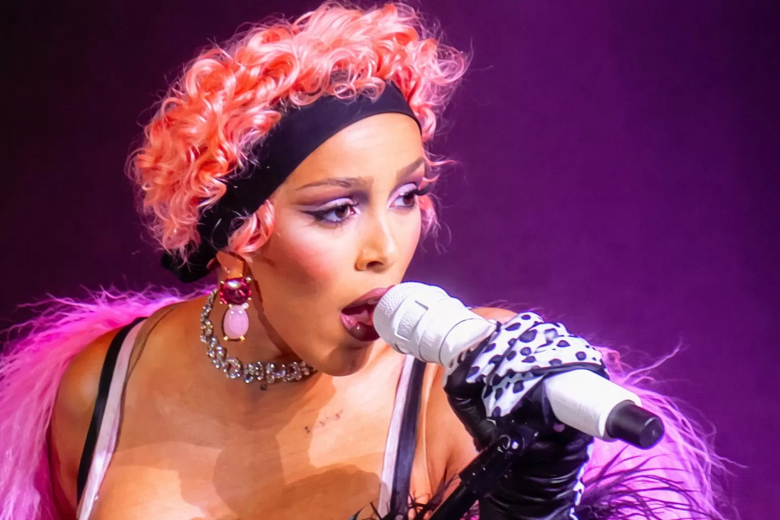 Doja Cat Brilha em São Paulo com Show Sensual e Vocal Impecável