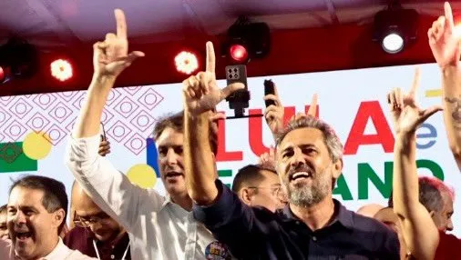 Elmano aceita desafio para embate eleitoral com Ciro Gomes