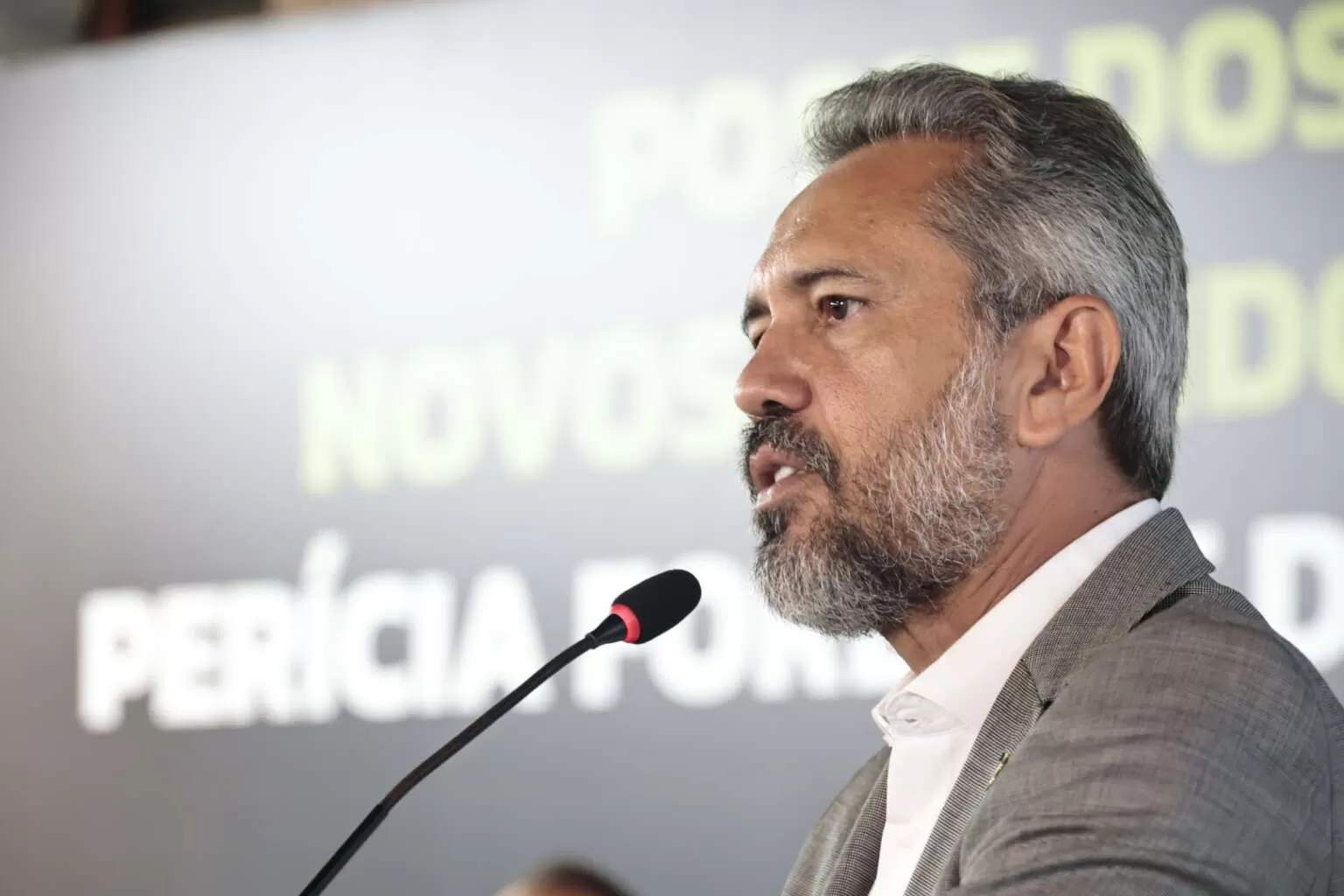 Elmano de Freitas empossa 69 novos servidores na Pefoce, reforçando a segurança do Ceará