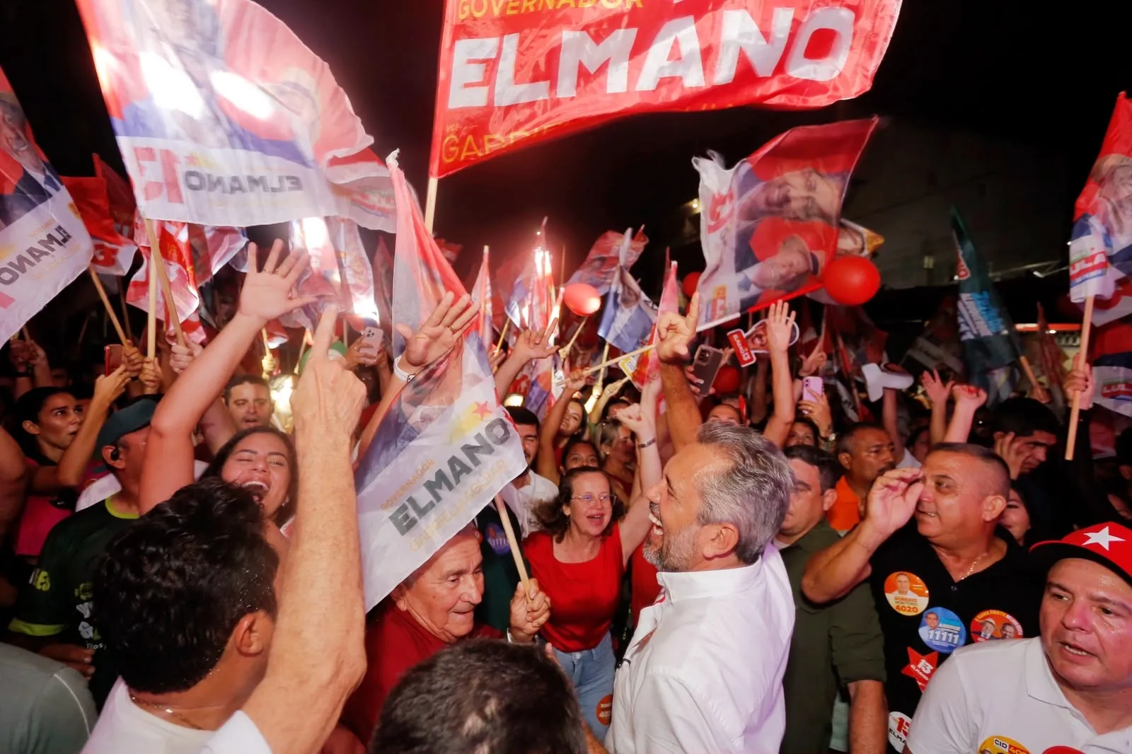 Elmano e Cid recebem apoio popular em Jijoca de Jericoacoara