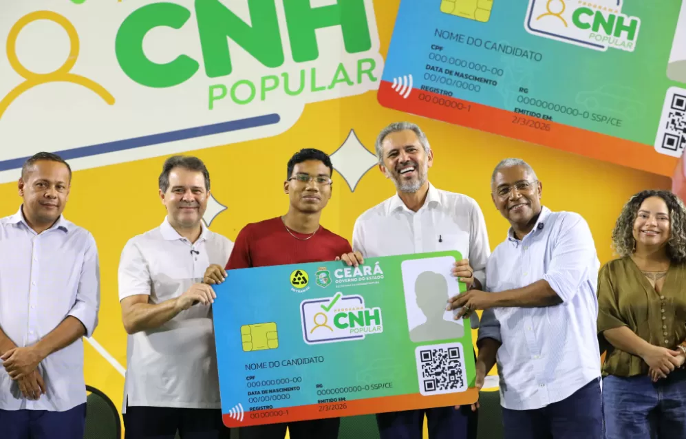 Elmano entrega 5 mil cartões da CNH Popular em Fortaleza, impulsionando a inclusão social