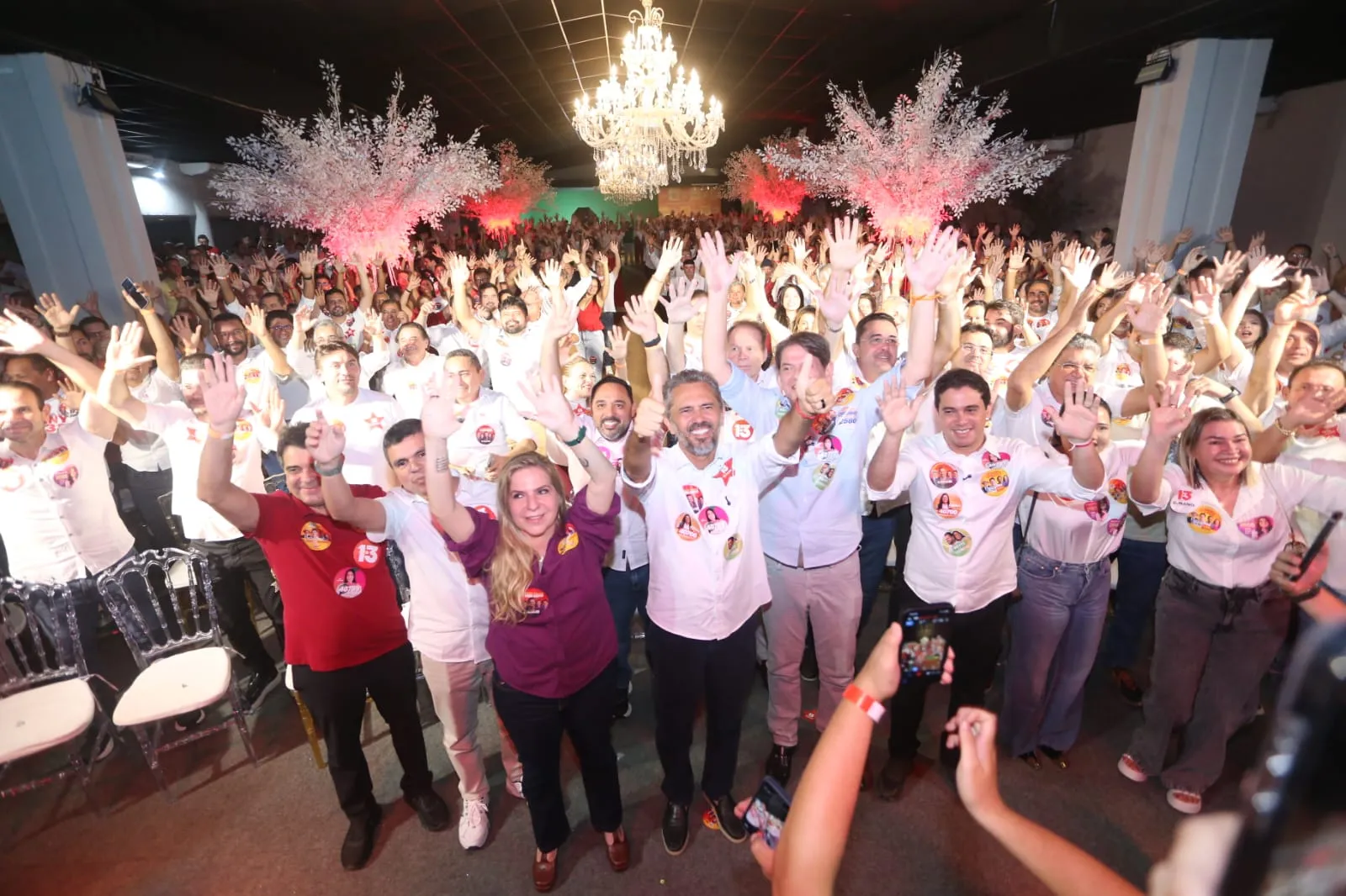 Elmano reúne prefeitos e busca parcerias para campanha