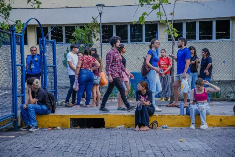 Enem 2025: Metrô e VLT terão gratuidade no Ceará nos dias de prova