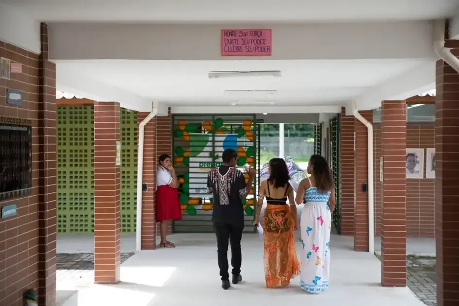 Escola: Um lugar de aprendizado, não de dor