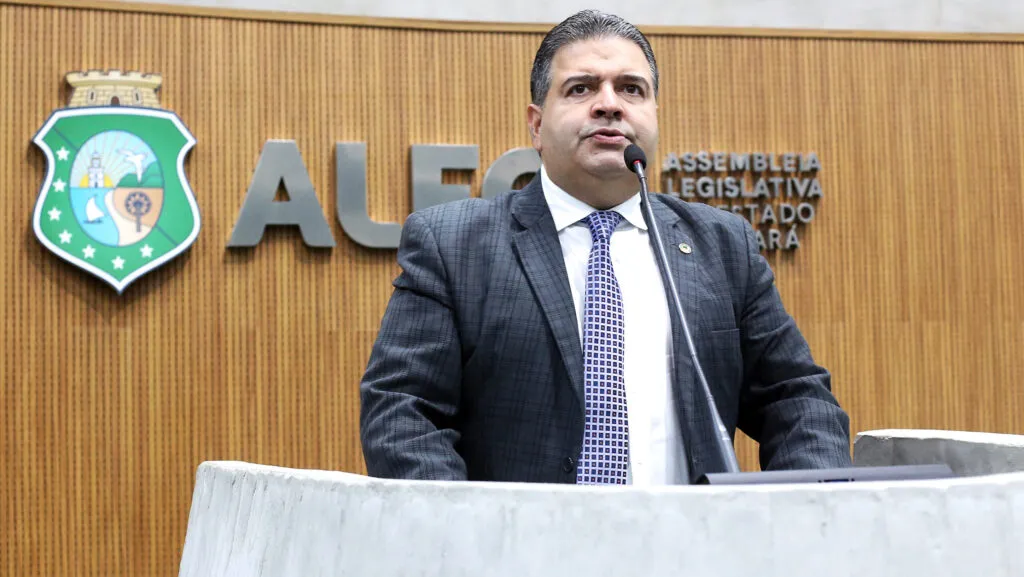 Felipe Mota garante: Ciro Gomes será candidato ao Governo do Ceará em 2026