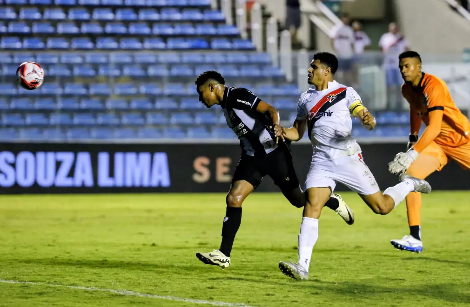 Fernandinho Quebra Jejum de Gols em Goleada do Ceará no Cearense