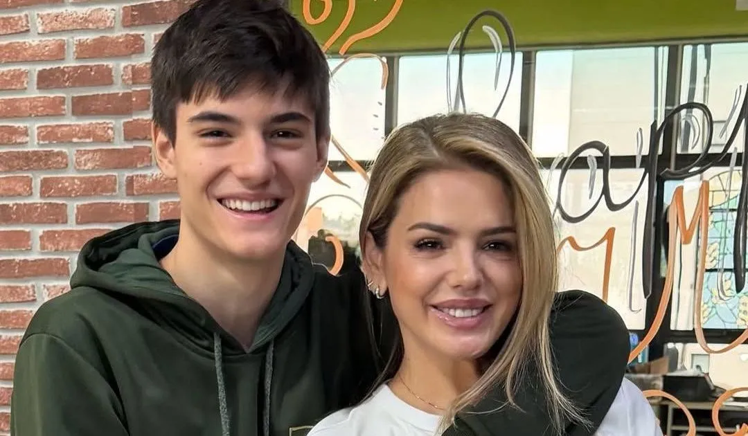 Filho de Fábio Jr. e Mari Alexandre reaparece em homenagem de Dia das Mães
