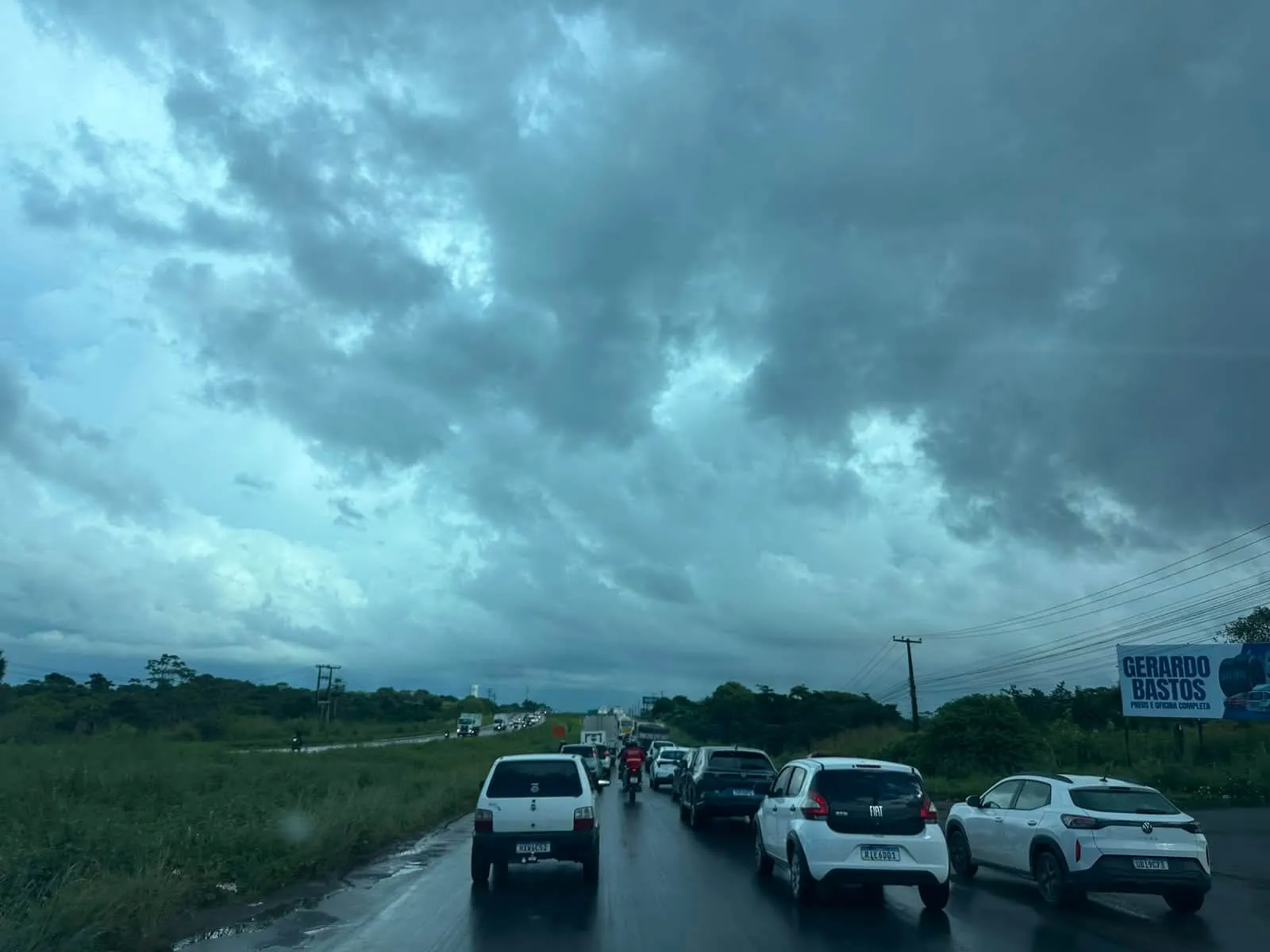 Fiscalização reforçada e alertas marcam feriado nas rodovias cearenses