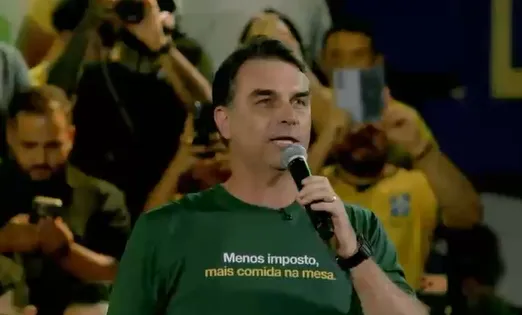 Flávio Bolsonaro apoia pré-candidatura de Alcides Fernandes em Fortaleza