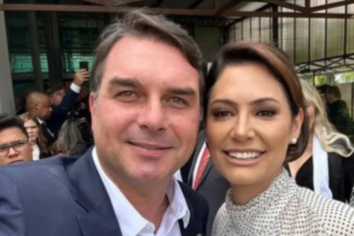 Flávio Bolsonaro mantém projeto e nega Michelle na disputa