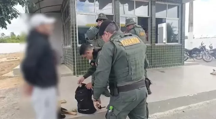 Foragido por homicídio no Rio de Janeiro é capturado em ônibus no Ceará