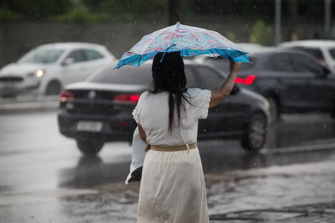 Fortaleza: Chuva Intensa de 121mm Causa Alagamentos e Entra para as Maiores de 2026
