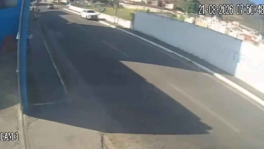 Gari atropelado e arremessado contra muro em Itapipoca
