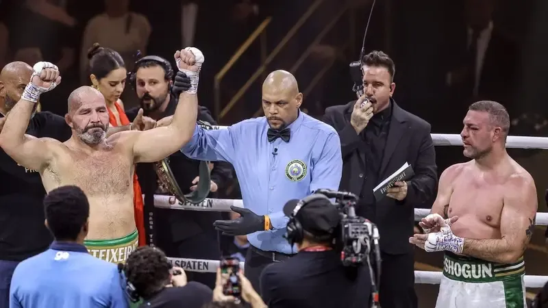 Glover Teixeira vence Shogun em duelo de lendas