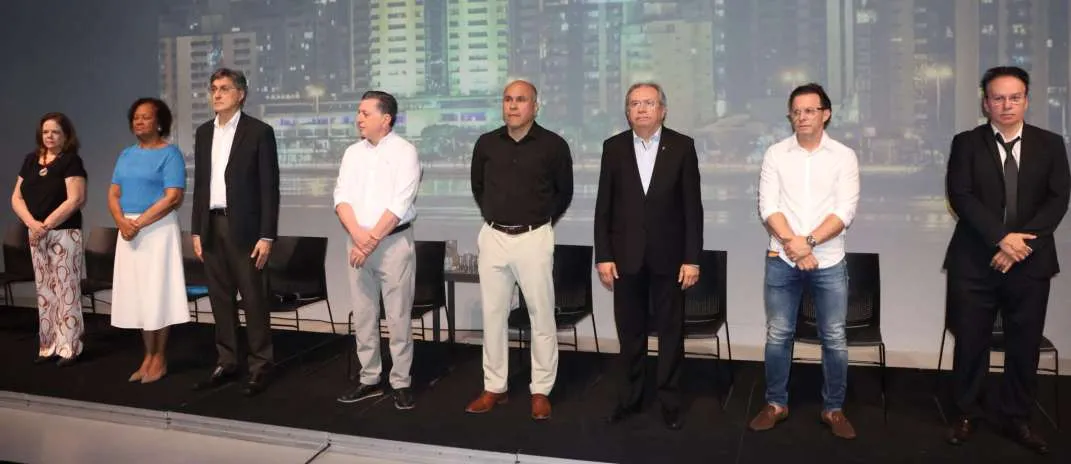 Governo do Ceará discute IA e prepara novas regras