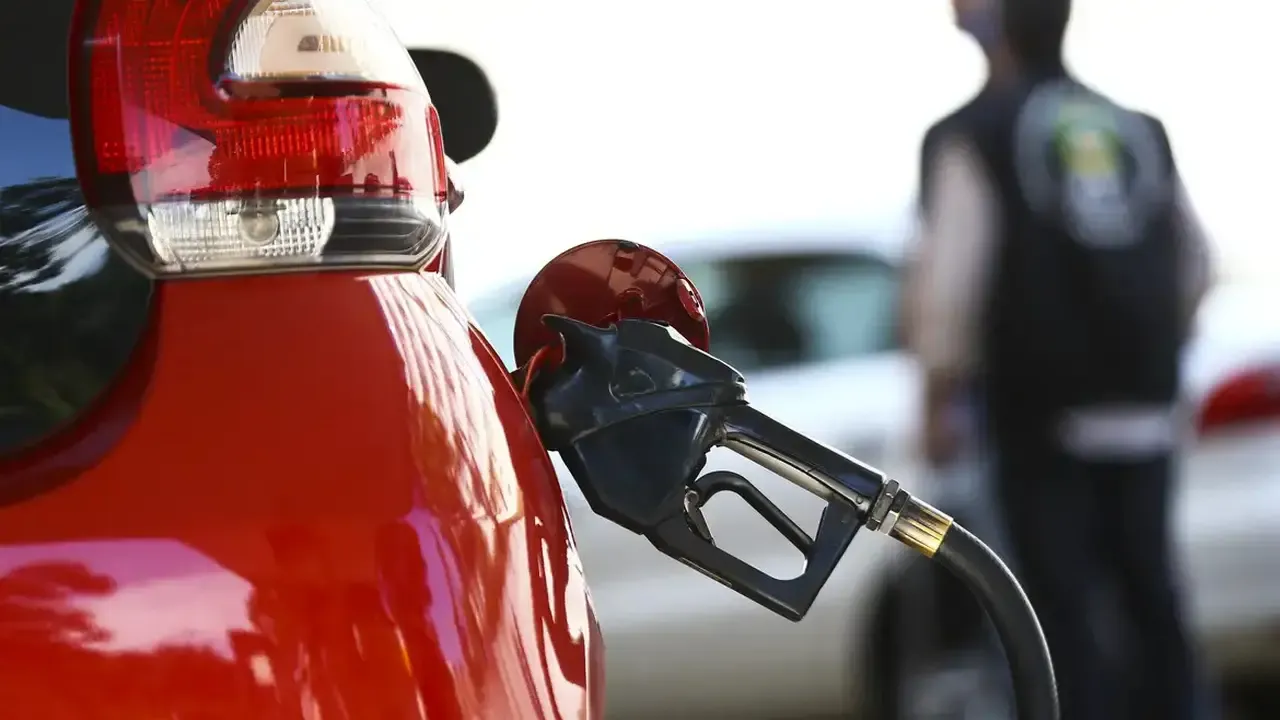 Governo Federal cria subsídio para gasolina