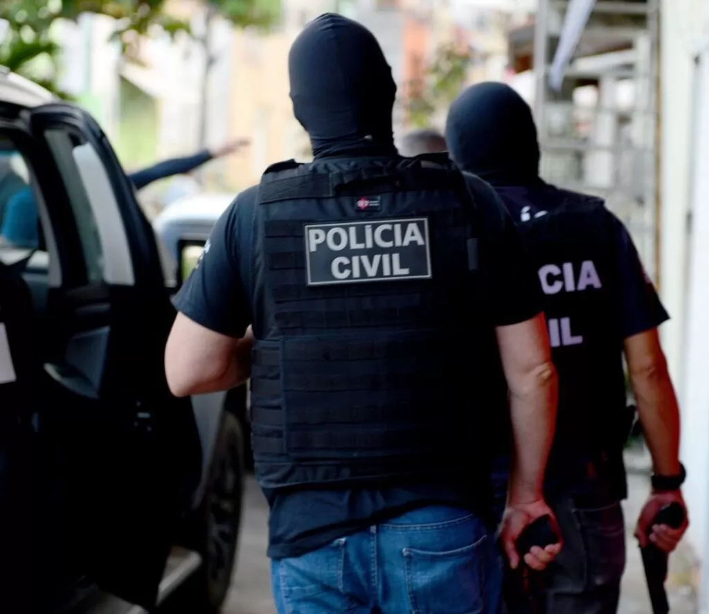 Idoso de 61 Anos é Preso Suspeito de Liderar Facção e Ordenar Crimes na RMF