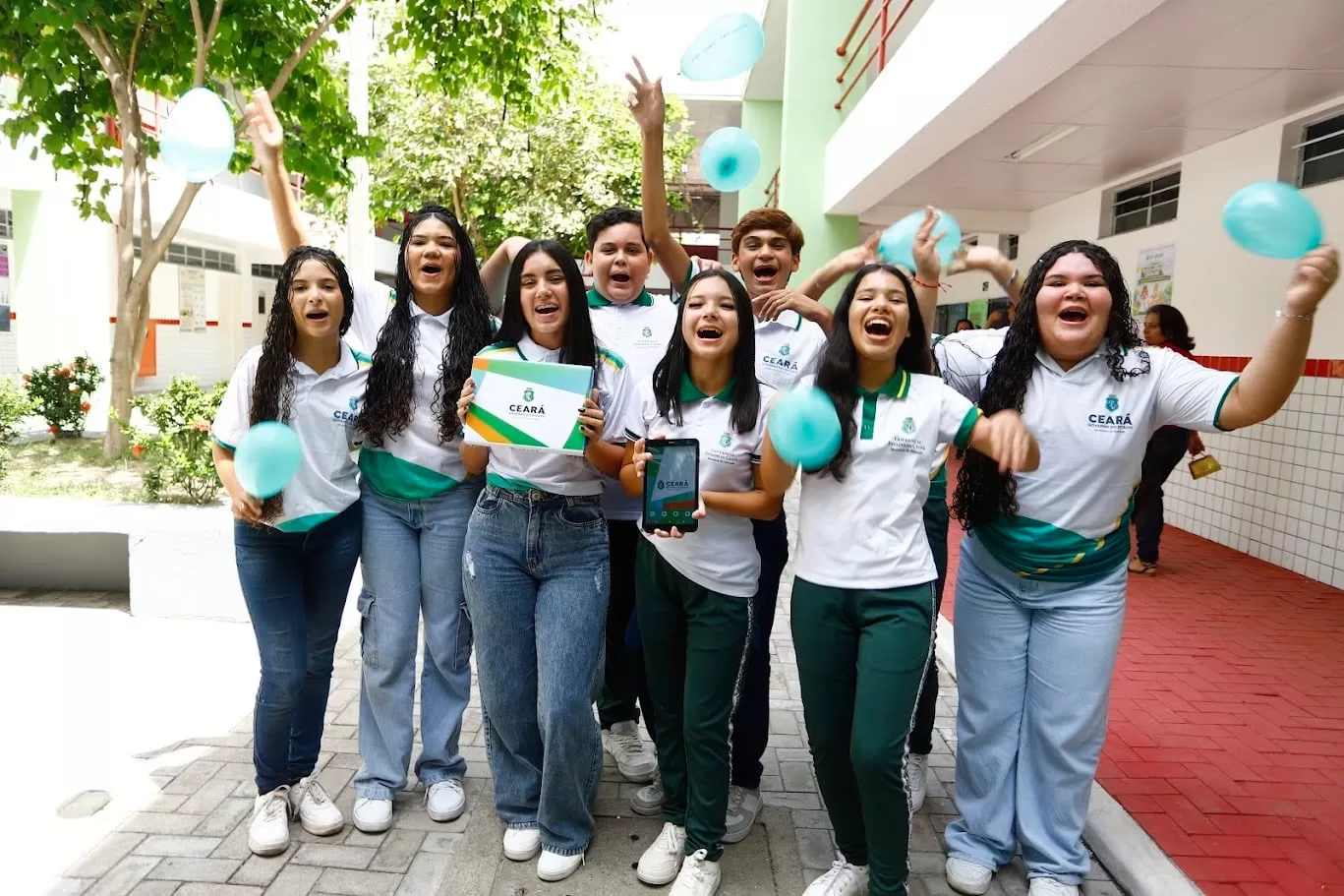 Jijoca recebe 436 tablets para alunos do Ensino Médio